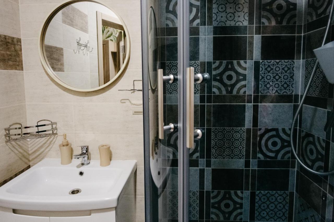 Золотое Тепло Appartement Tsjernihiv Buitenkant foto